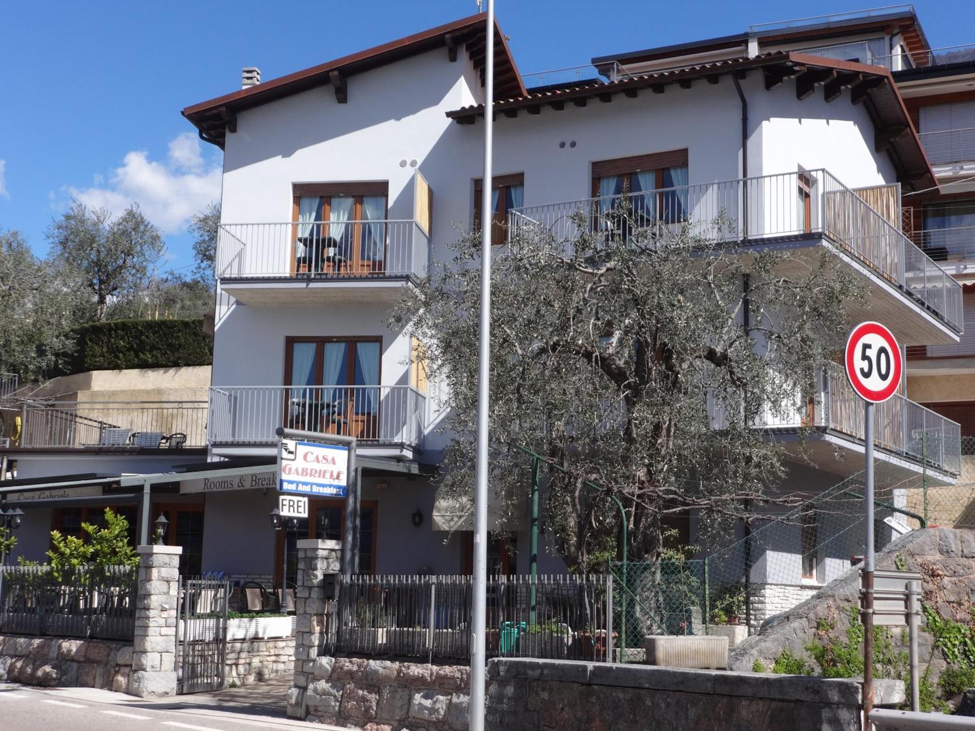 B&B Casa Gabriele Мальчезине Экстерьер фото